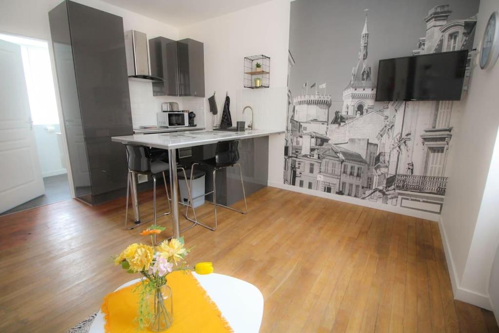 Le Pastel - Grand Studio Renove Angouleme Luaran gambar